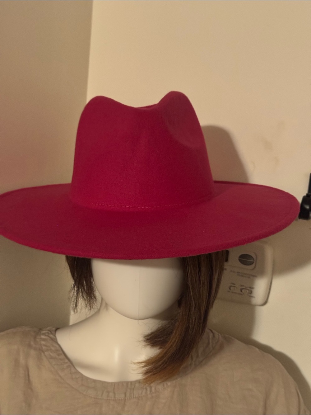Wide-Brim Fedora Hat in Vibrant Fuchsia